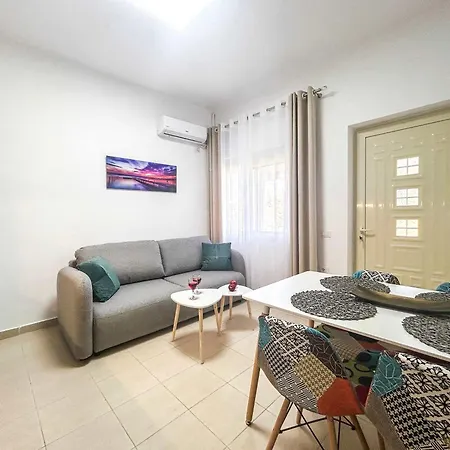 Comfortable 1178 Apartment