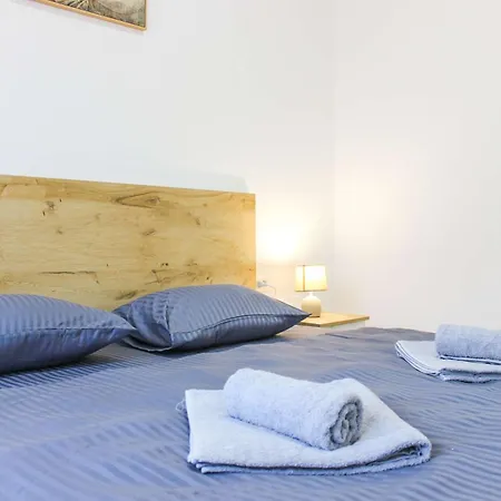 Comfortable 1178 * Golem (Tirana)