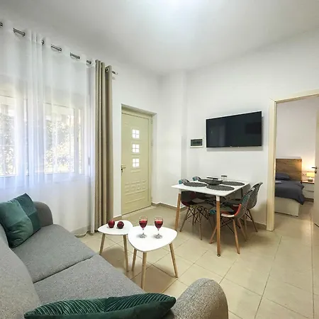 Comfortable 1178 * Golem (Tirana)